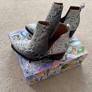 Jeffrey Campbell Snakeskin Black and White Ankle Boots. NEW